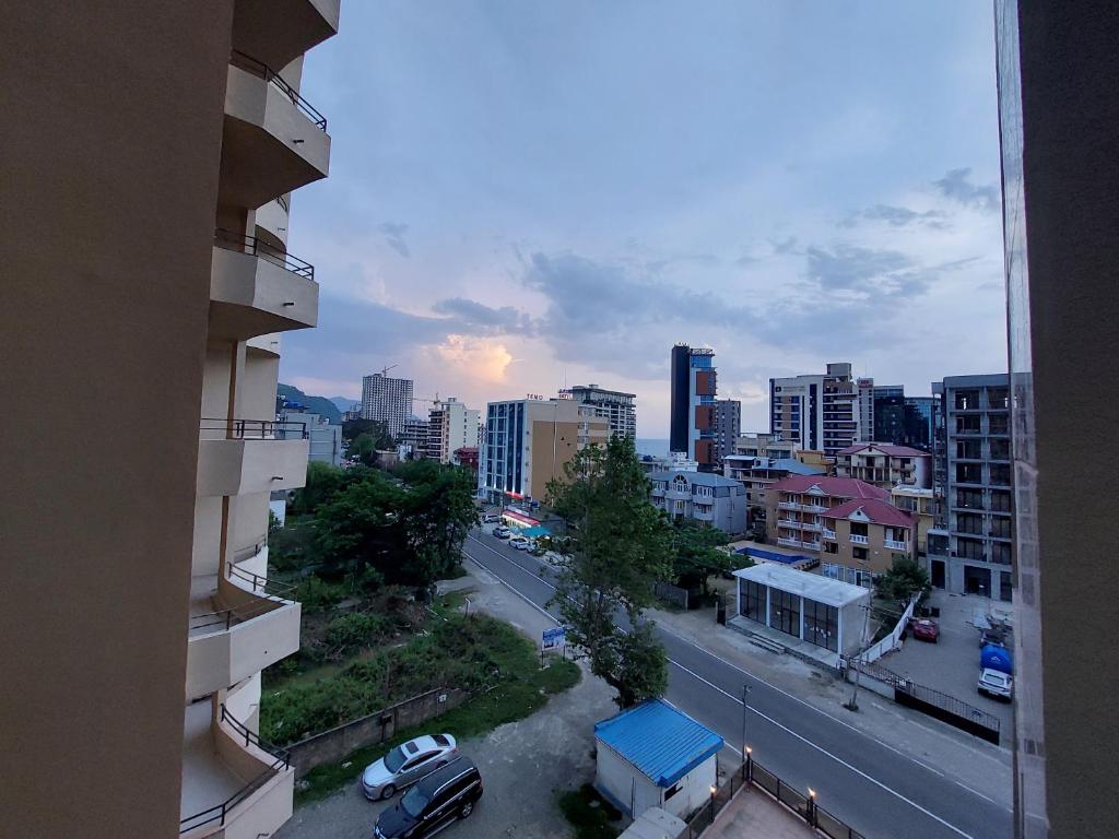 Nespecifikovaný výhled na destinaci Gonio nebo výhled na město při pohledu z apartmánu