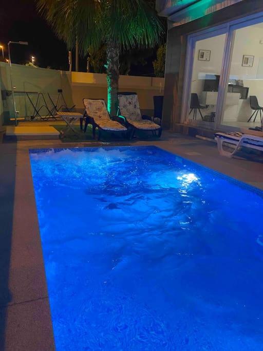Magnifique Villa avec piscine et jacuzzi privés, Pilar de la ...