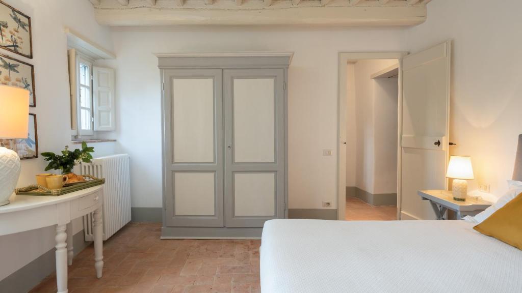 A bed or beds in a room at ANTICIANA 8, Emma Villas