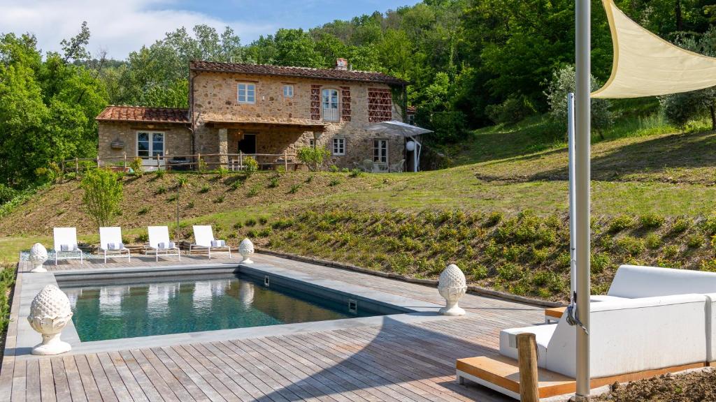 The swimming pool at or close to ANTICIANA 8, Emma Villas