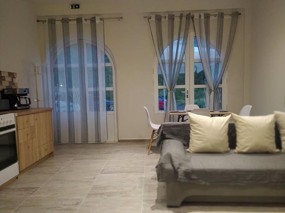Kuchyň nebo kuchyňský kout v ubytování Nala's House
