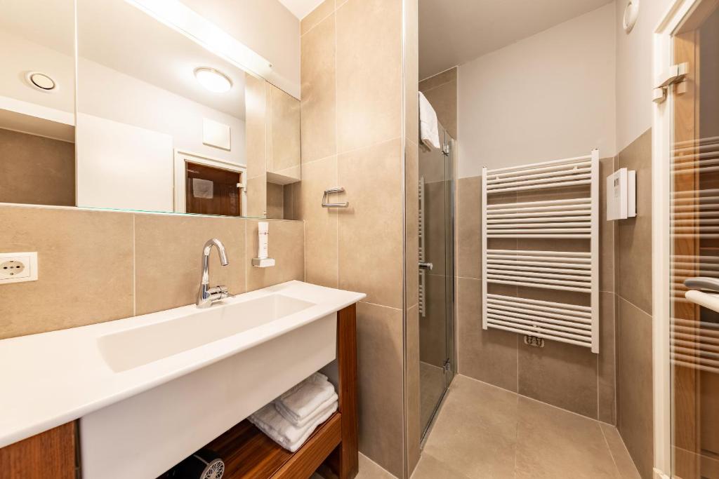 der Sonnberg Alpinlodges - Apartments mit Seeblick, privater Sauna und Self Check-In - 16