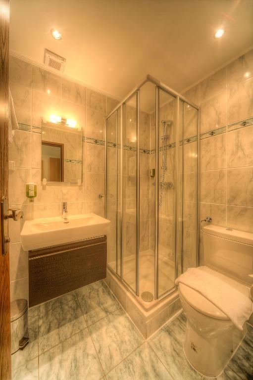 Koupelna v ubytování Burgenländerhof Hotel Garni