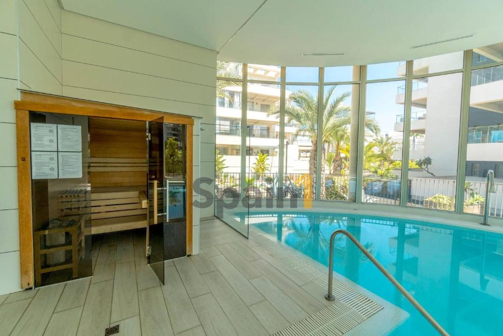 Bazén v ubytování Villamartin - Green Hills 3 Bedrooms Apartment with 3 pools, Gym, Sauna nebo v jeho okolí