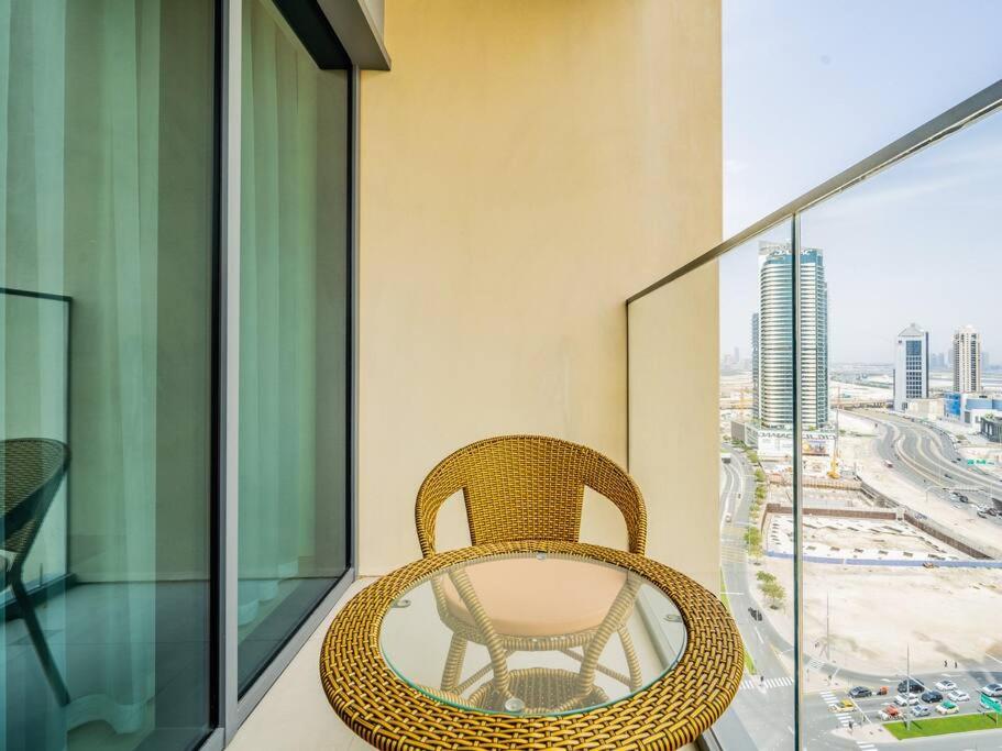 Fotografie z fotogalerie ubytování The Downtown Dreamer: A Trendy 1BR near Dubai Mall v Dubaji