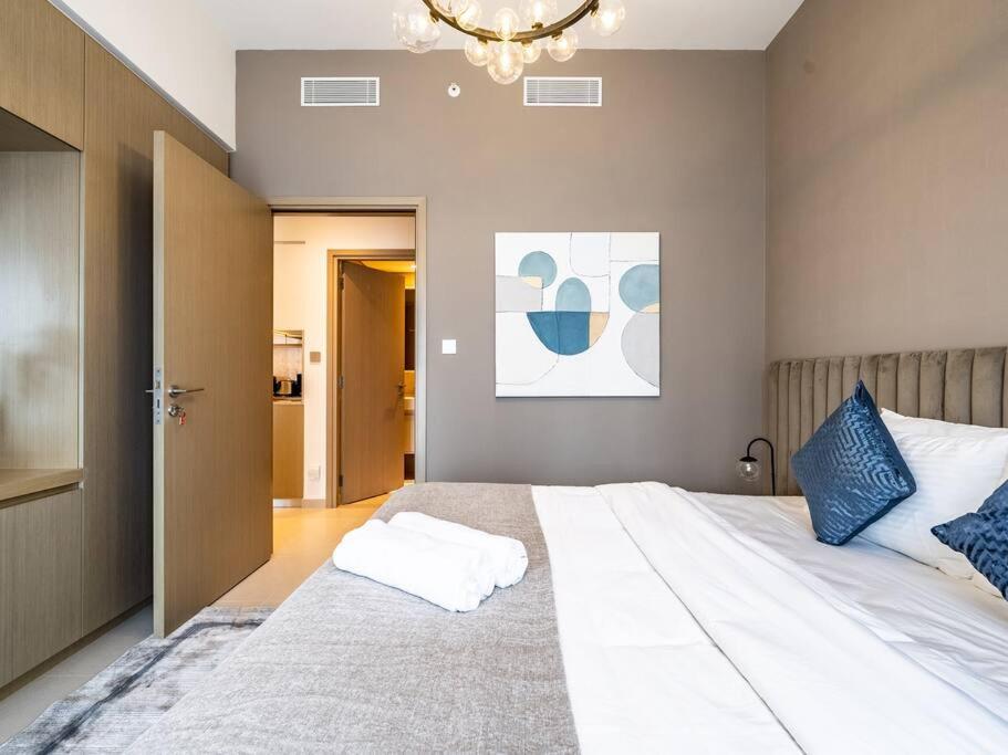 Fotografie z fotogalerie ubytování The Downtown Dreamer: A Trendy 1BR near Dubai Mall v Dubaji