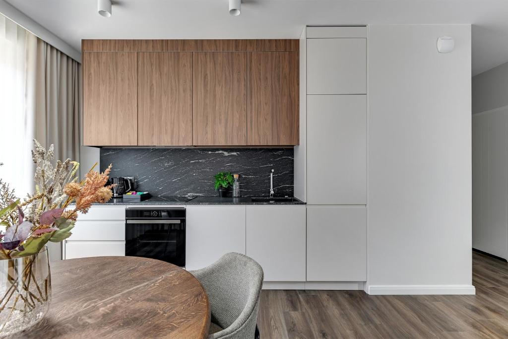 SCALA Apartments City Center & Parking by Downtown Apartments - 3