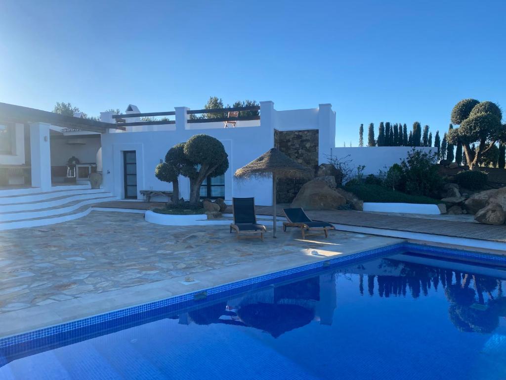 Casa de Pilares, Canillas de Aceituno – Precios 2023 actualizados