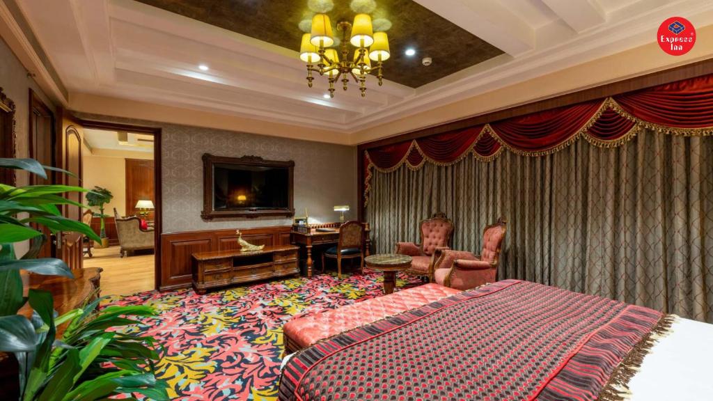 Posezení v ubytování Express Inn The Business Luxury Hotel