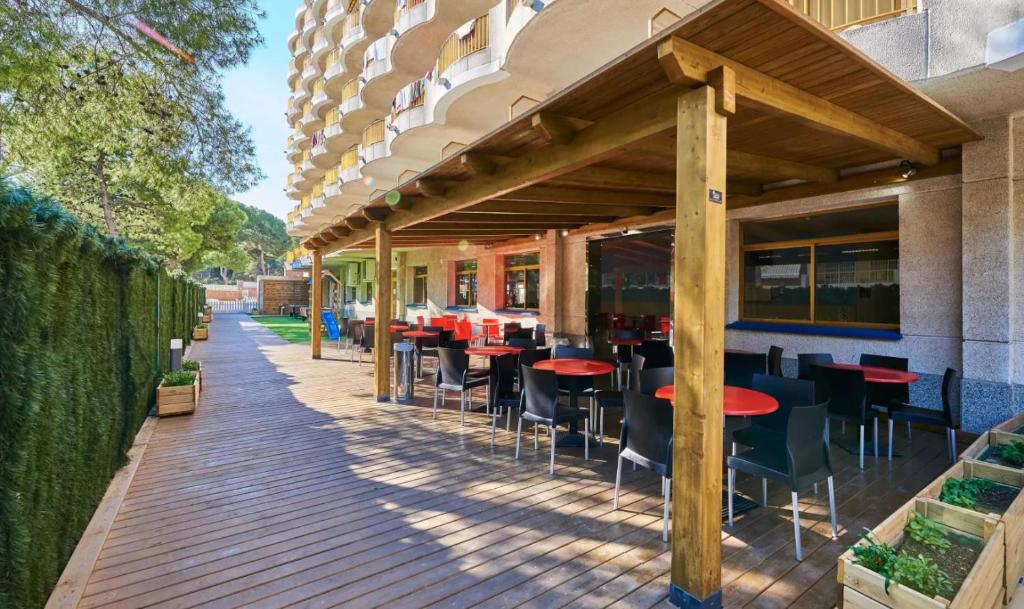 Bonito apartamento con piscina, Salou – Precios actualizados 2023