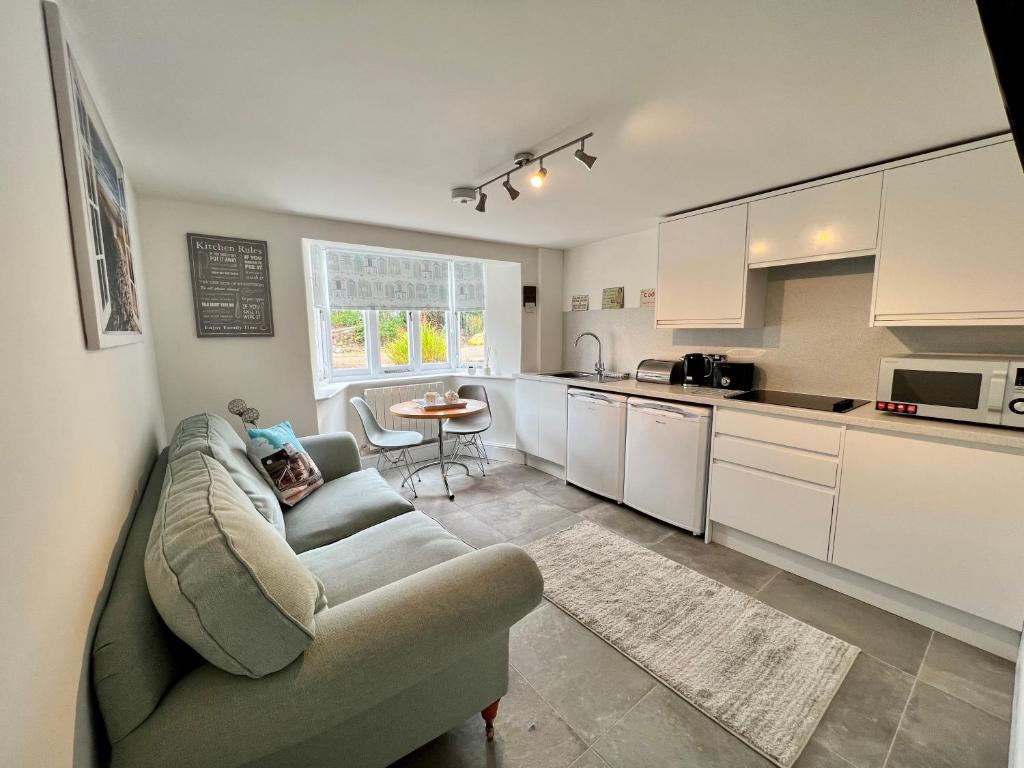 Köök või kööginurk majutusasutuses The Snug at Ascerton