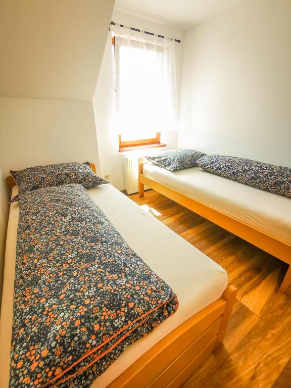 Koliba Pod Skalami - Chalet De Dos Habitaciones