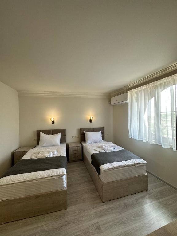 The Hill Guesthouse - Doppel- Oder Zweibettzimmer Mit Stadtblick