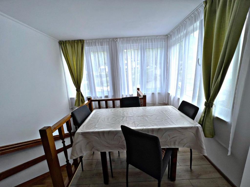 Fotografie z fotogalerie ubytování Casa Milla v destinaci Sovata
