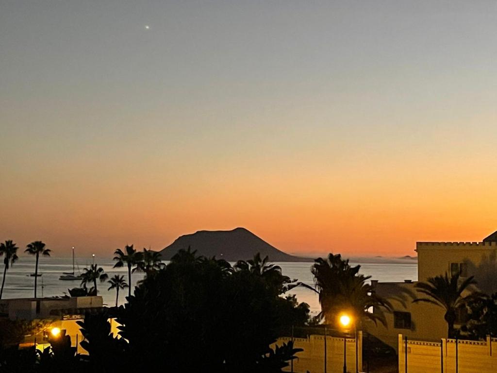 Fotografia z galérie ubytovania Alojamiento Playa Centro Corralejo 7 v destinácii Corralejo