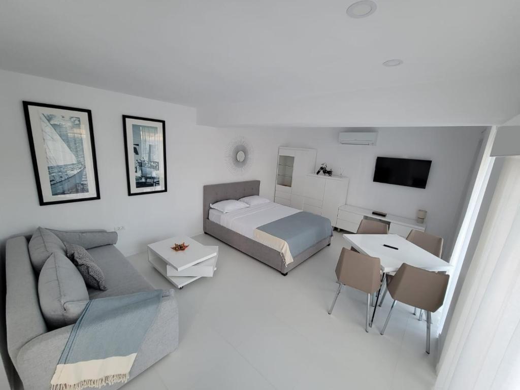Gallery image of Iliada Studio Oxygen Neptun in Neptun