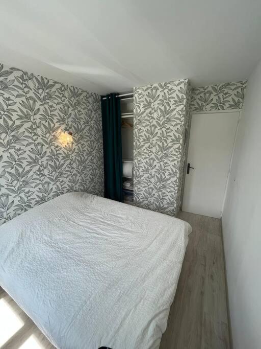 Postel nebo postele na pokoji v ubytování Jour meilleur à Métabief