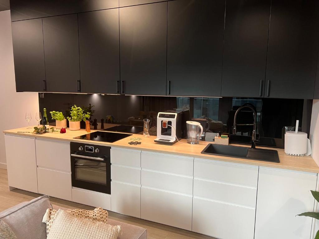 Modern Vero Apartments Yacht Park - 1