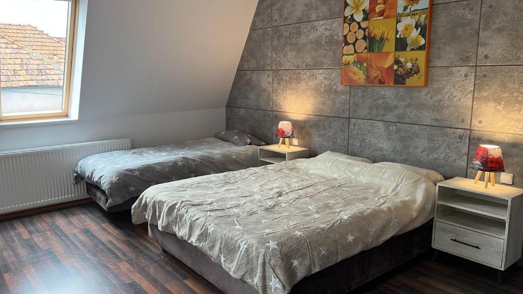 Pannónia Rooms and Apartments - Resim 14