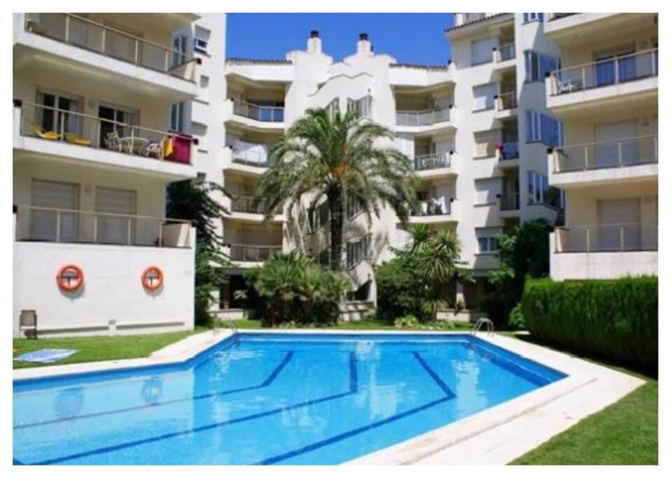 Fotografia z galérie ubytovania Appartement front de mer-piscine v destinácii L'Escala