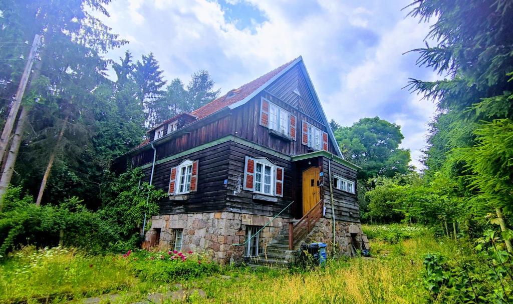 Budova, v ktorej sa vila nachádza