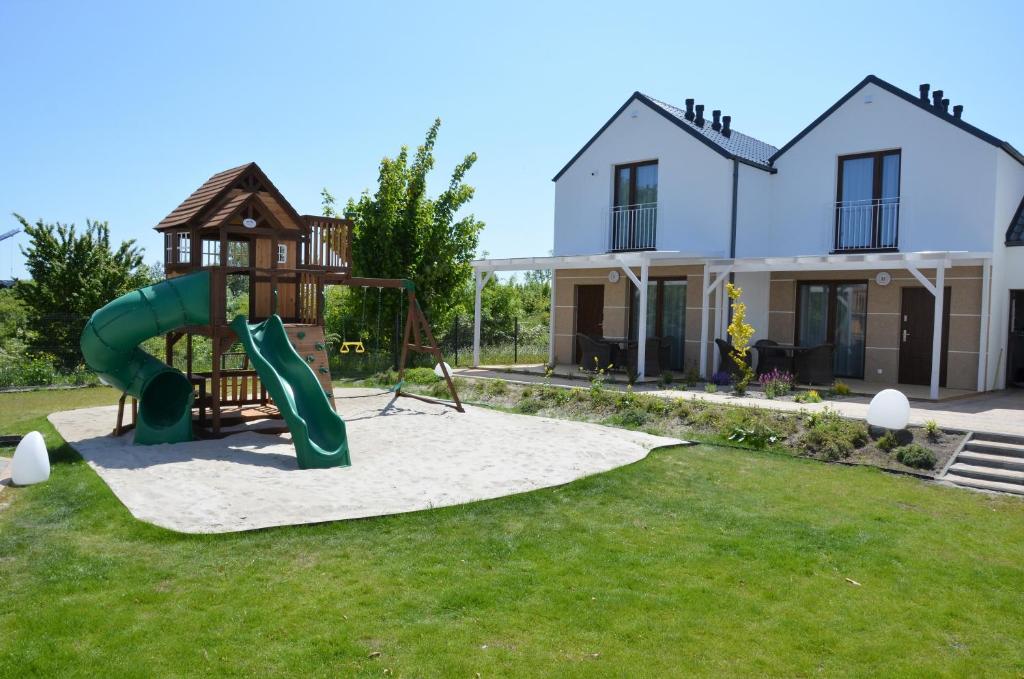 Herní místnost nebo prostor pro děti v ubytování Domki Luan Village
