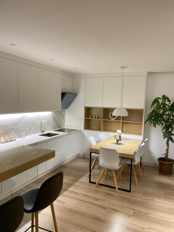 Luxury Lily's apartment - Image 9