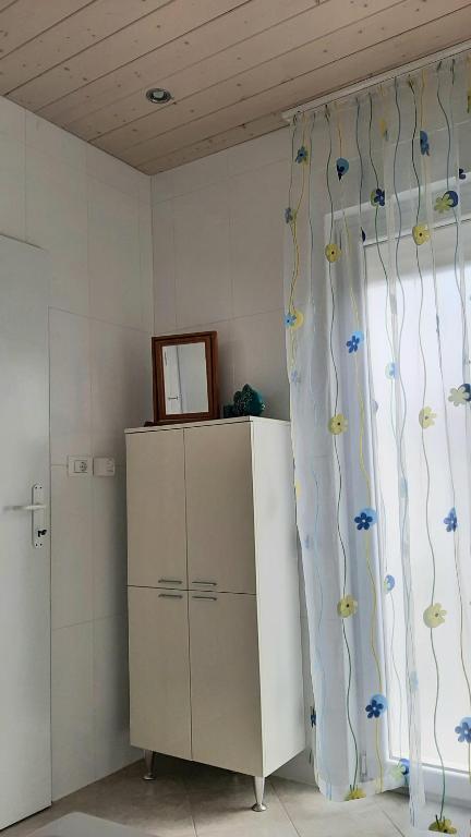 Fotografia z galérie ubytovania Traum Ferienwohnung mit Pool am Meer, Kroatien, Istrien, Liznjan bis 6 Personen, Urlaub an der Adria v destinácii Ližnjan