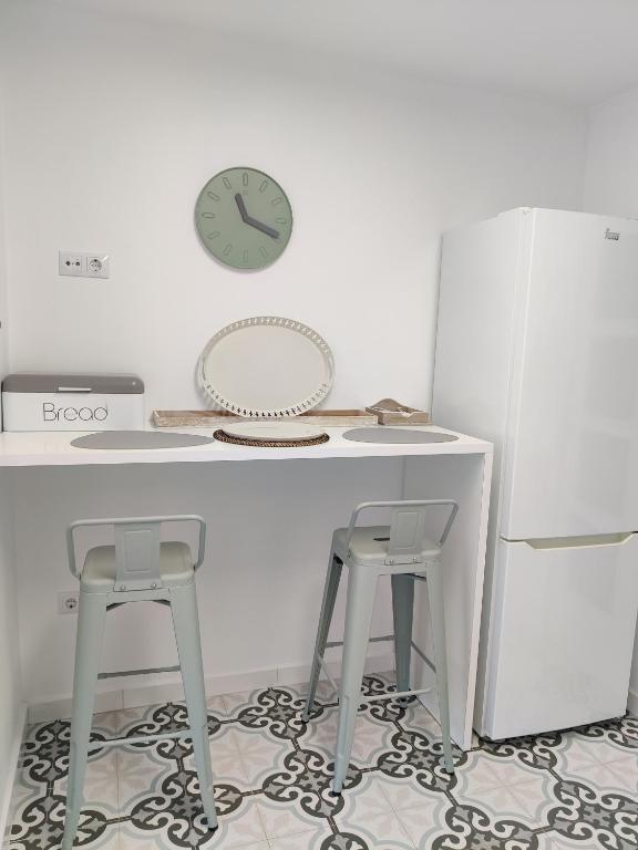 A kitchen or kitchenette at SHERRY HOME