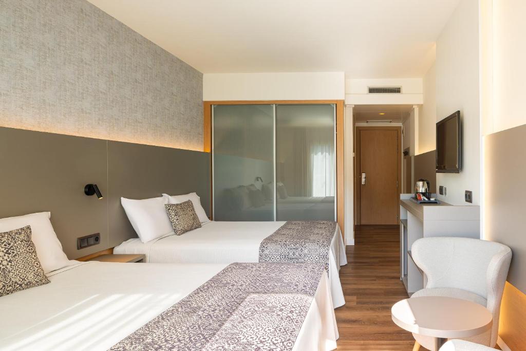 Golden Bahía de Tossa & Spa 4* Sup. - Double Room With Pool View