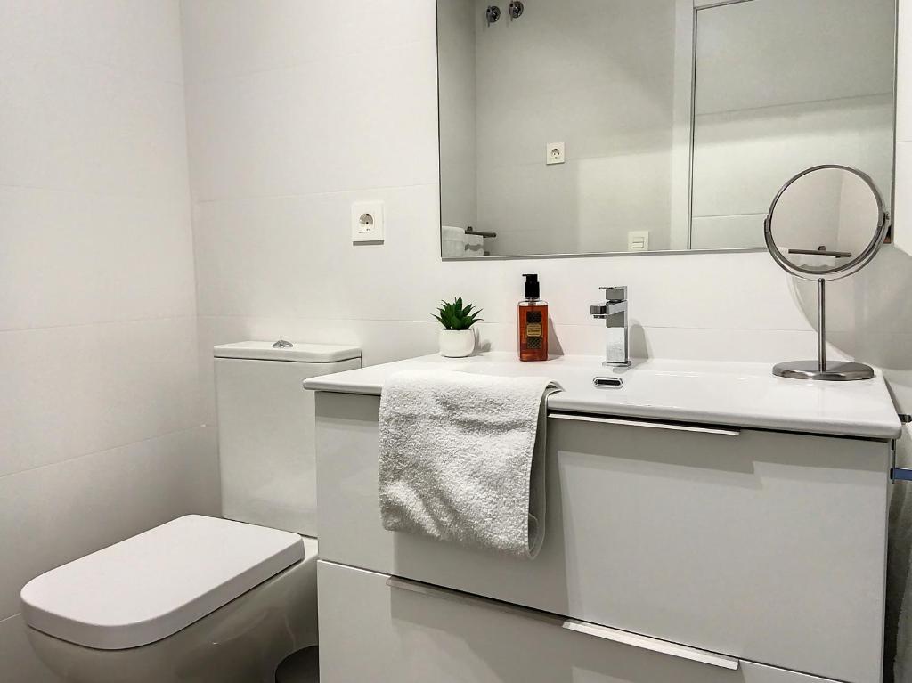 Koupelna v ubytování Via Celere 2333 Luxury Sea View Apartment