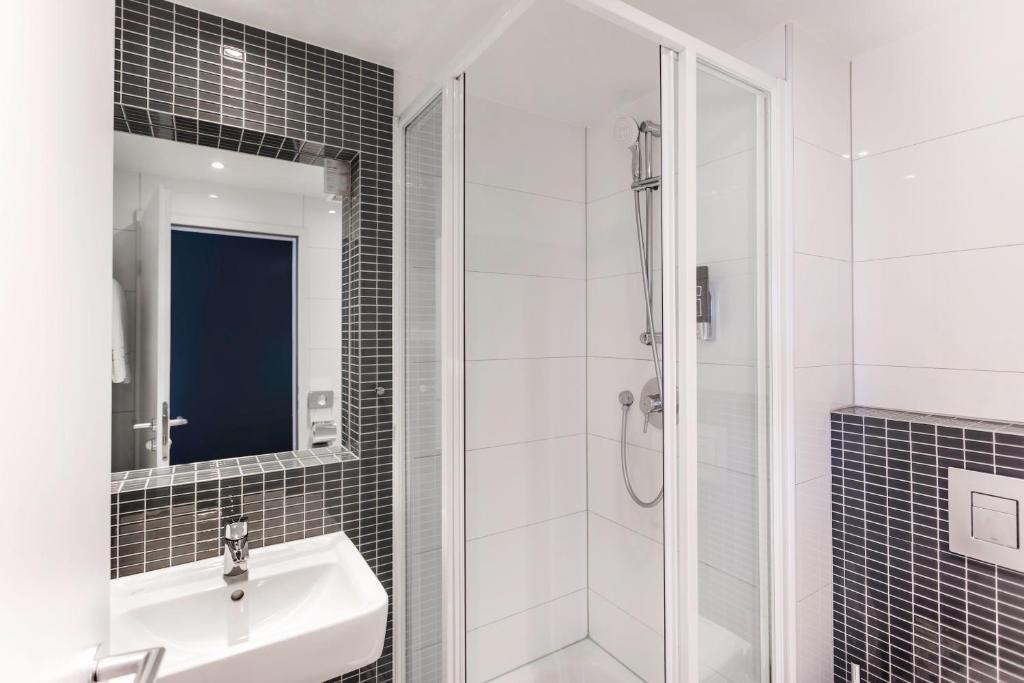 LyvInn Hotel Frankfurt - Resim 18