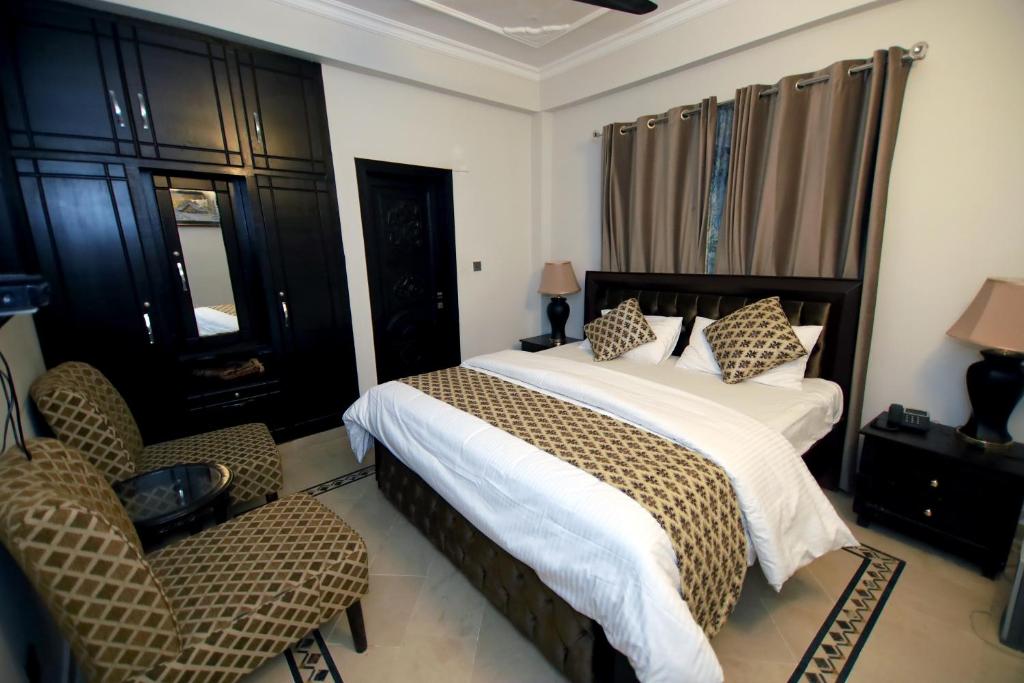 Candle Wood - Deluxe Double Room