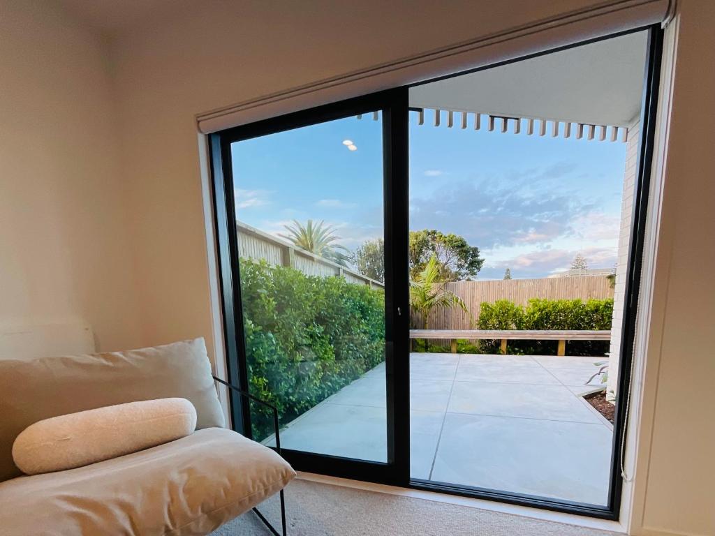 Balkón nebo terasa v ubytování Deluxe Downtown Mount Maunganui