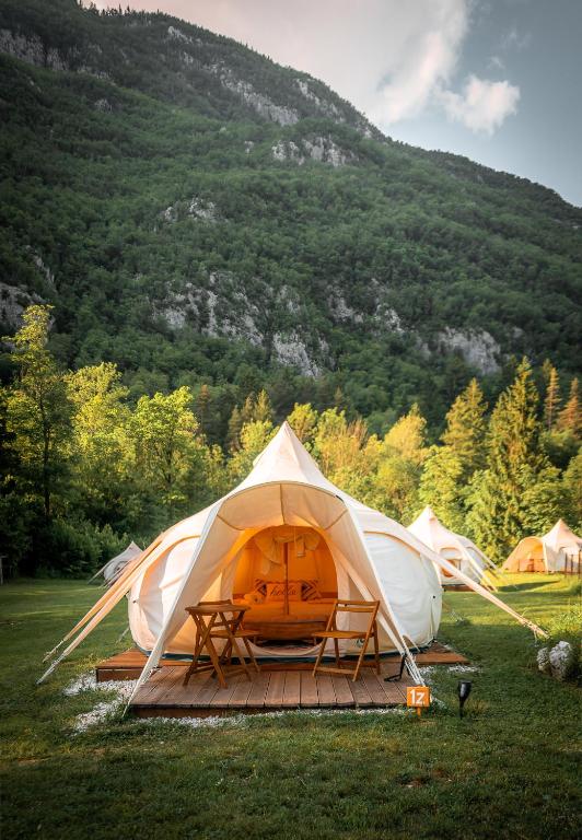Luxury tent Glamping Gozdna Jasa, Bovec, Slovenia - Booking.com