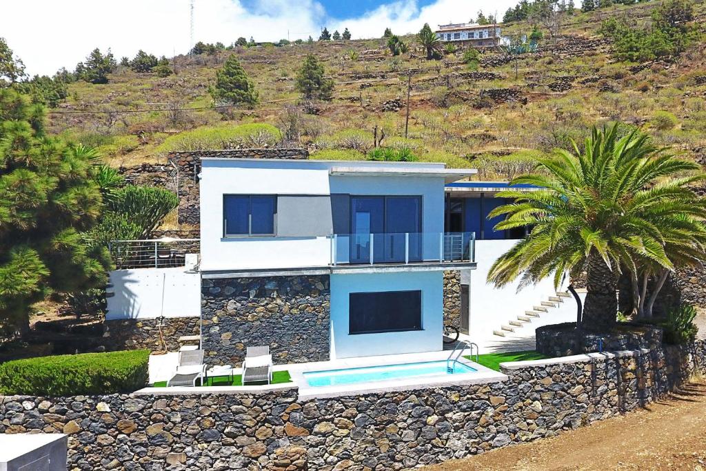 Bazén v ubytování Vivienda Vacacional Gamonal nebo v jeho okolí