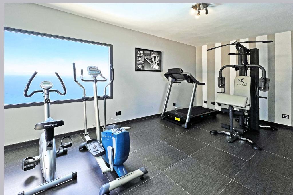 Fitness centrum a/nebo fitness zařízení v ubytování Vivienda Vacacional Gamonal