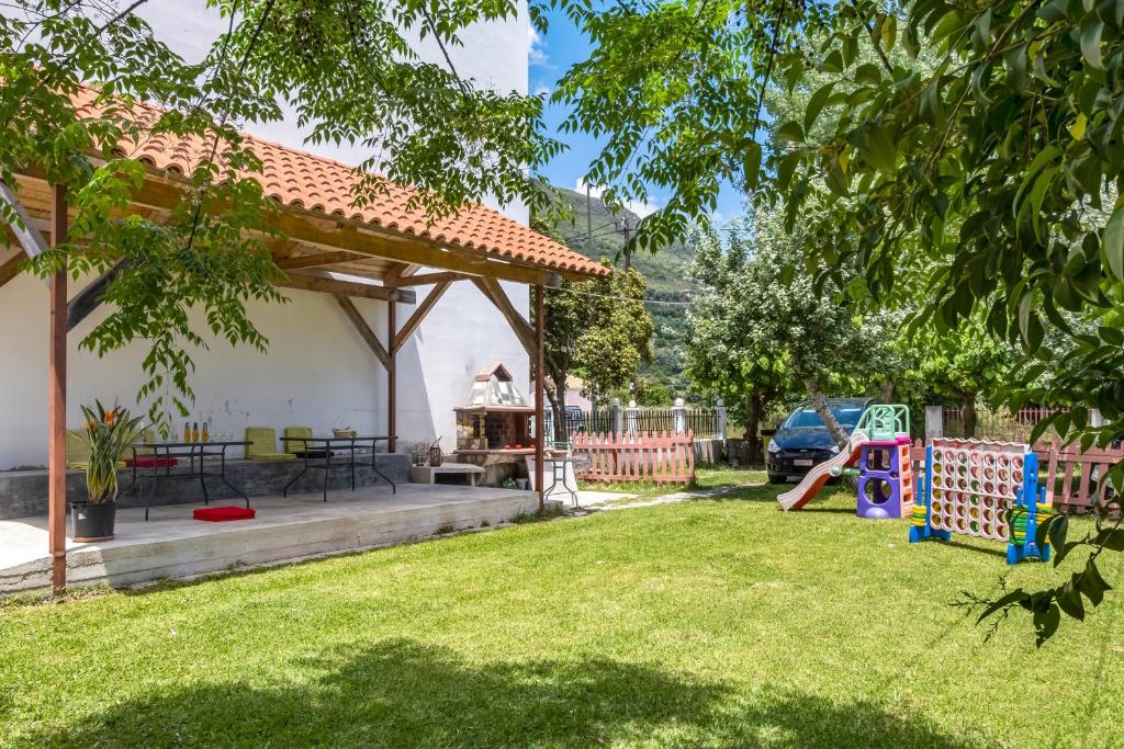 Vonkajšia záhrada v ubytovaní Apollon Apartment
