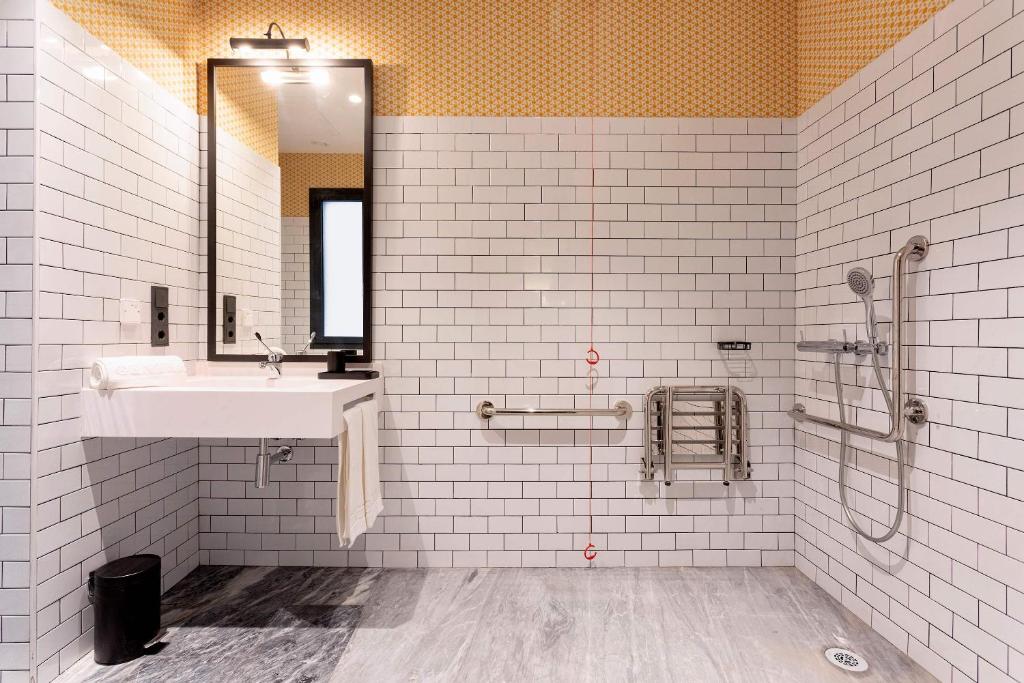 Genteel Home Betis 67 - 11