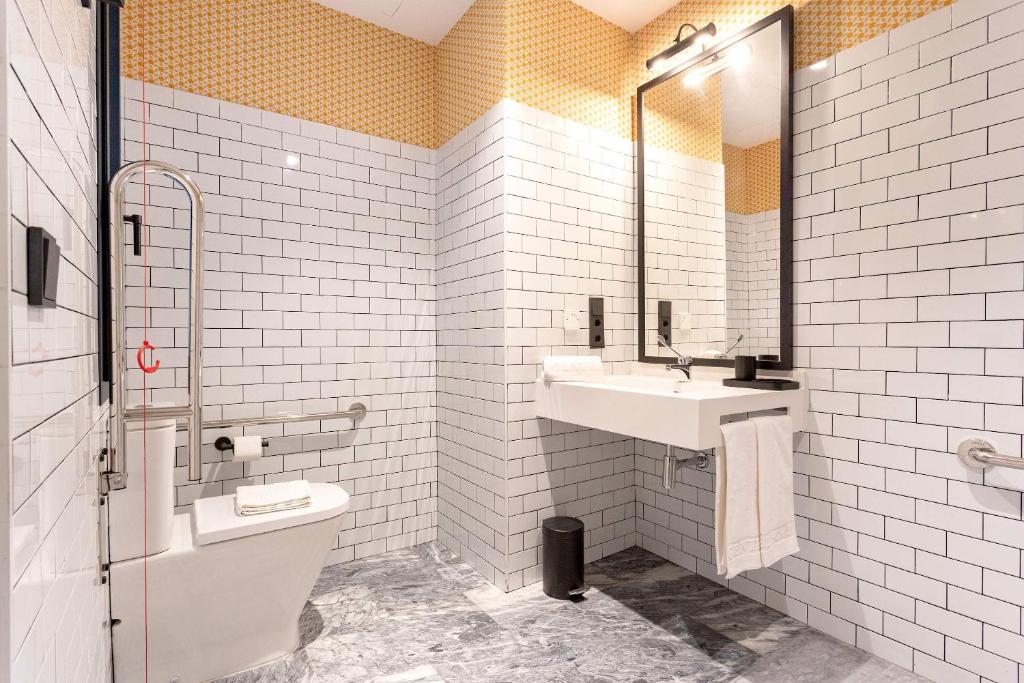 Genteel Home Betis 67 - 7