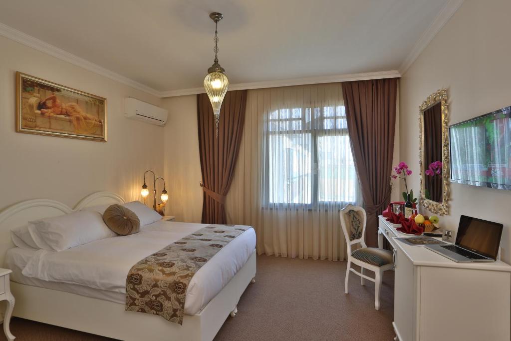 Hotel Bon Garden City - Double Room