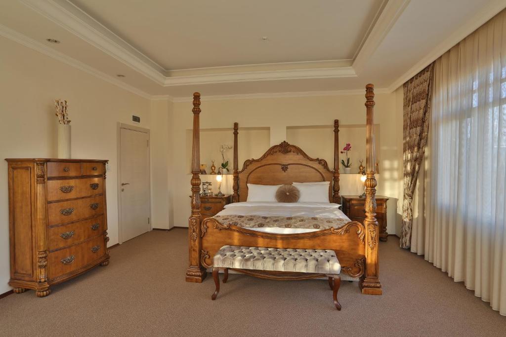 Hotel Bon Garden City - Suite