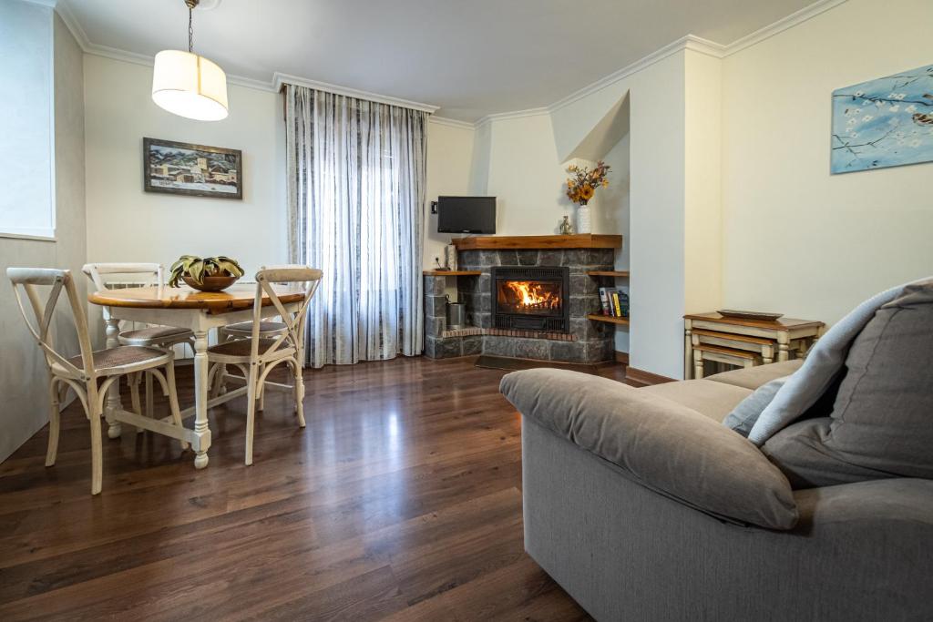 TV a/nebo společenská místnost v ubytování Apartamentos Casa Pichuana