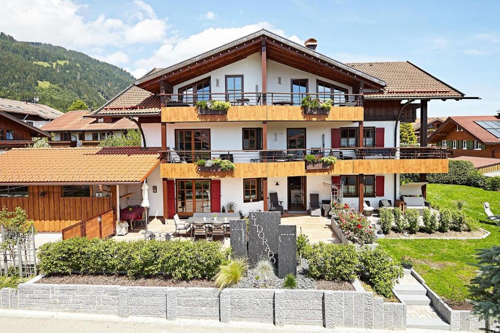 Nespecifikovaný výhled na hory nebo výhled na hory při pohledu z apartmánu