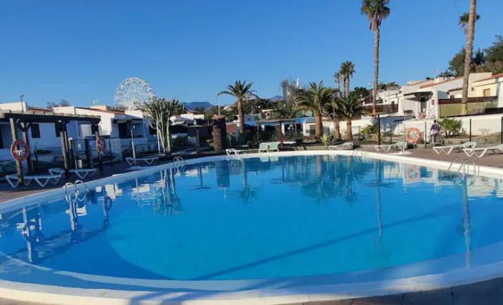 Basen w obiekcie Poolside little Paradise Colorado #2 lub w pobliżu