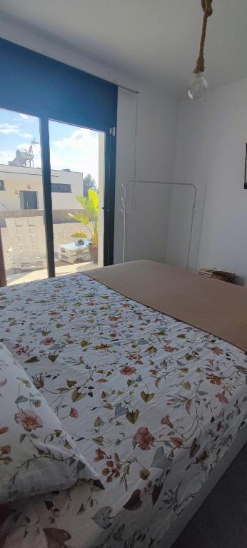Fotografie z fotogalerie ubytování Chalet con piscina, terraza y barbacoa v destinaci Pallaresos
