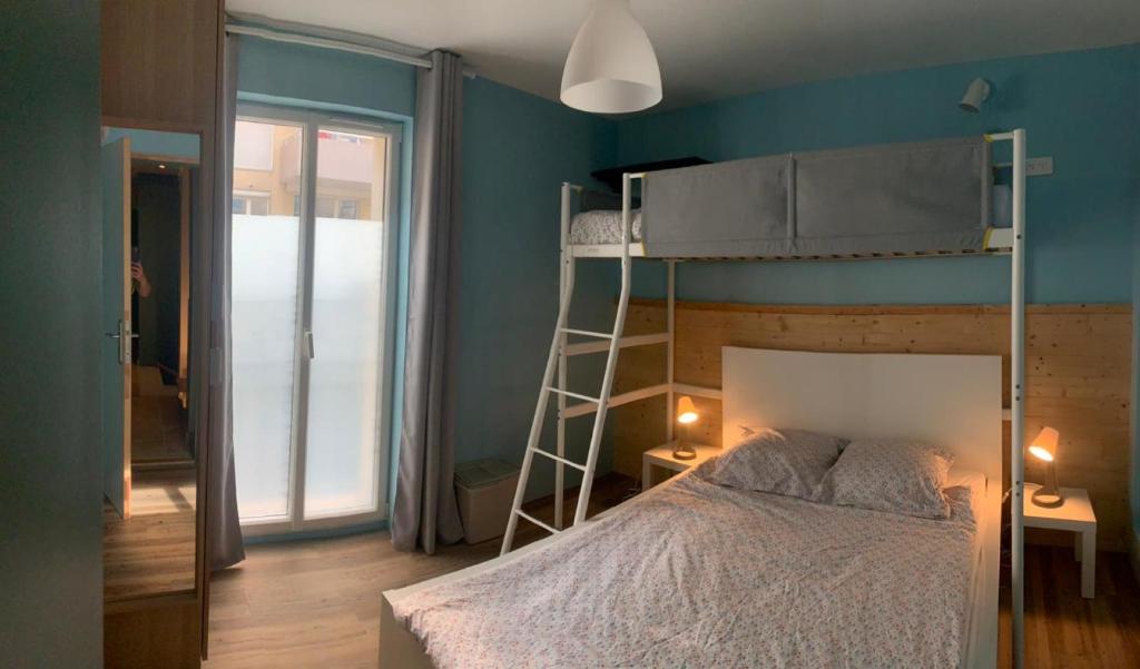 Postel nebo postele na pokoji v ubytování Bohobos Hostel
