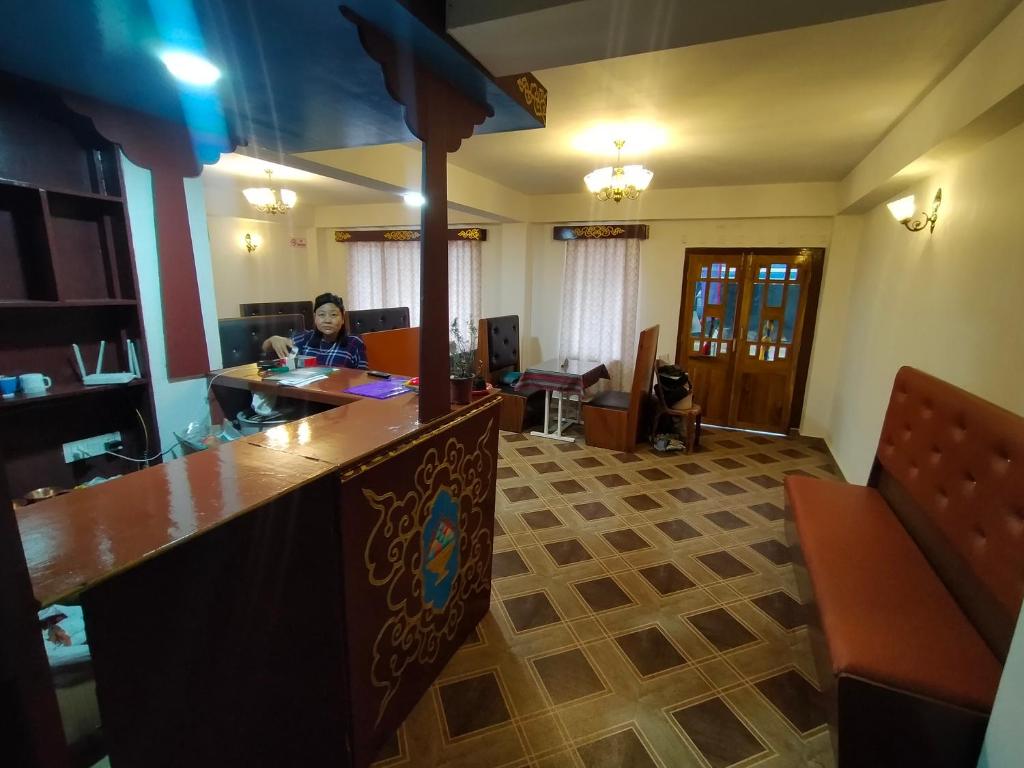 Posezení v ubytování Sikkimese Inn