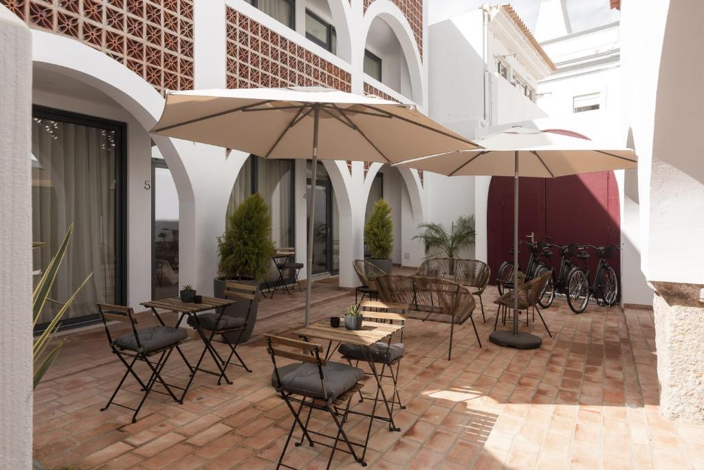 Patio nebo venkovní prostory v ubytování Madalena Village 1 - City centre by HD PROPERTIES