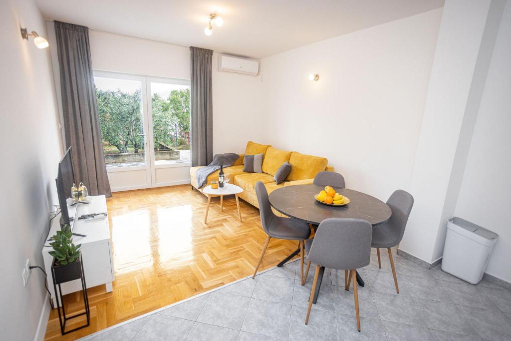 Χώρος καθιστικού στο Apartments Veronika